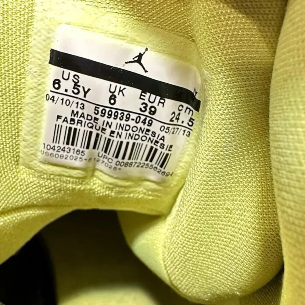 Jordan’s Nike Jordan Retro 2013 Red / Purple 6.5y - Picture 4 of 12